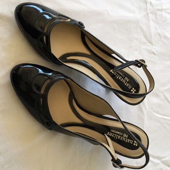 Naturalizer kitten heel