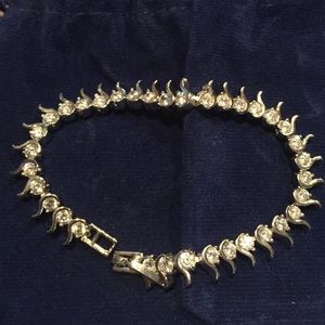 Beautiful Australian Crystal Tennis Bracelet