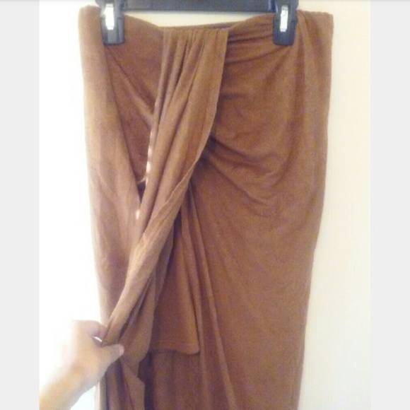 🚫SOLD🚫Long faux Suede Draped Skirt. 🌻 - Picture 3 of 4