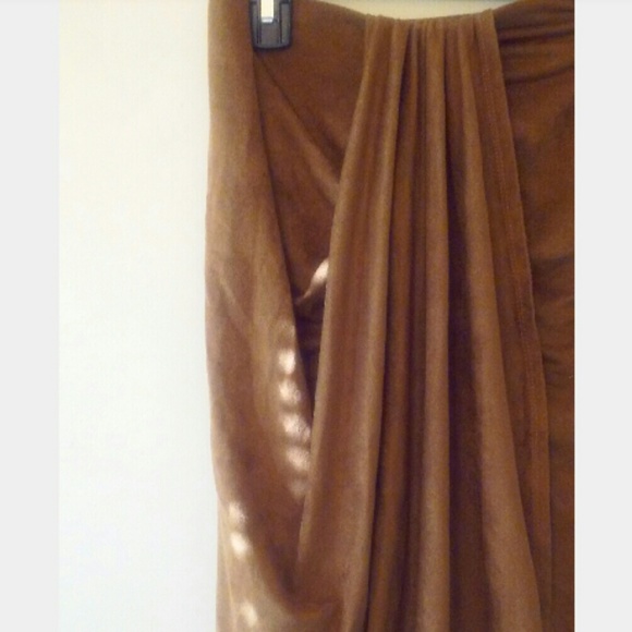 🚫SOLD🚫Long faux Suede Draped Skirt. 🌻 - Picture 4 of 4