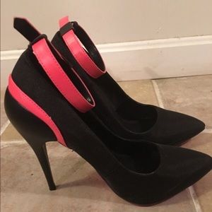 ALDO pink and black heels!