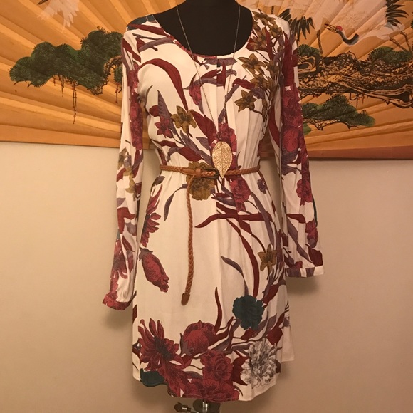 Contemporary Forever21 dress in cream