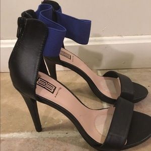 Black and navy 7.5 heels!