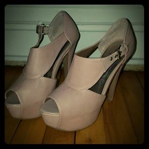 Pink/nude heels