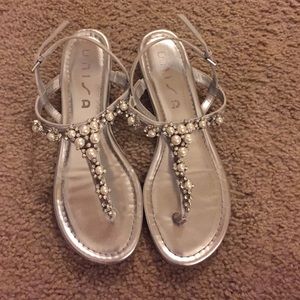 Size 7 silver sandalsw.Pearl&crystal Embellishment