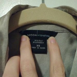 Silk silver blouse. XS. Hand wash.