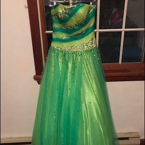 Prom dress