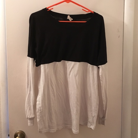 🎉FINAL PRICE🎉Victoria's Secret Long Sleeve Shirt