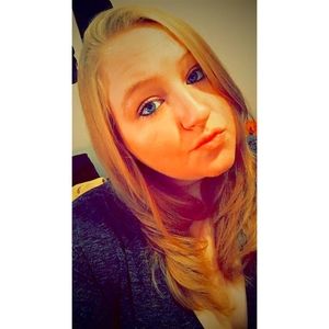 Meet your Posher, Kaitlyn