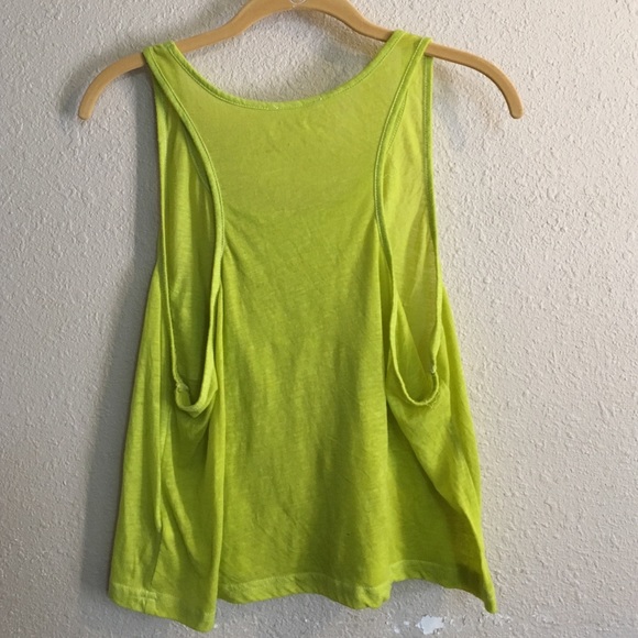 Lime Green Pocketed Crop Top - Picture 2 of 3