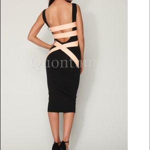 Quontum midi dress