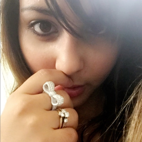 Meet your Posher, Indira