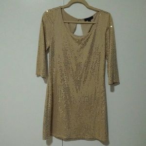 Gold shimmery party dress 🎉🎉🎉