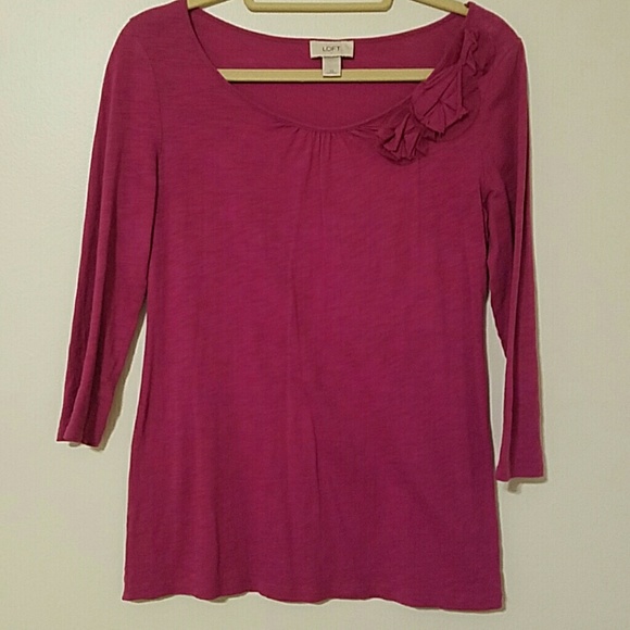 LOFT Top w/ Rosette Accent and 3/4 length sleeves