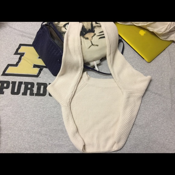 Crop sweater