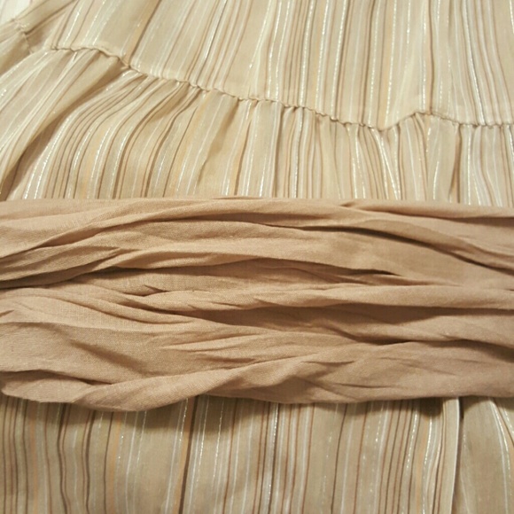 close up of scarf @shaunleandra
