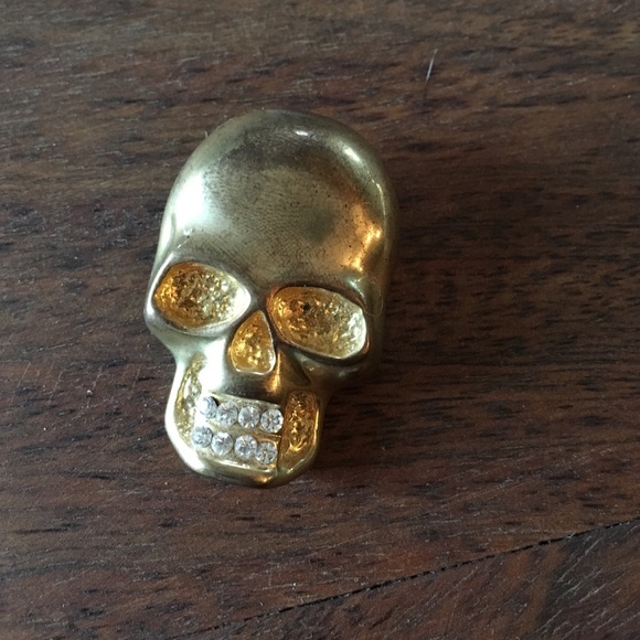 Gold skull Broach with crystal teeth