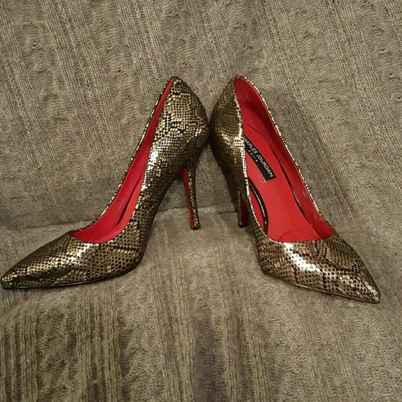 NWT Charles Jourdan pumps sz 6 - Picture 2 of 4