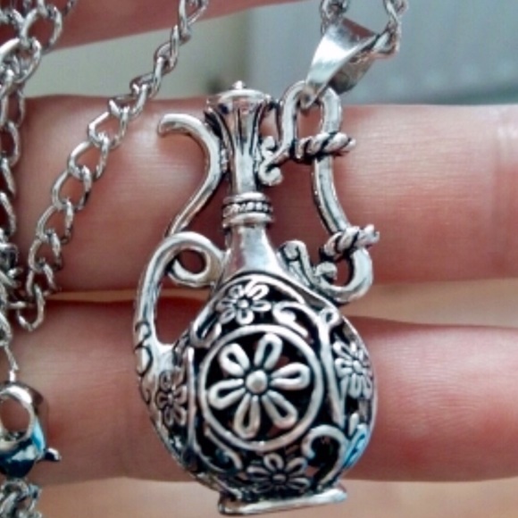 Antique Vintage Silver Genie Bottle Long Pendant - Picture 4 of 6