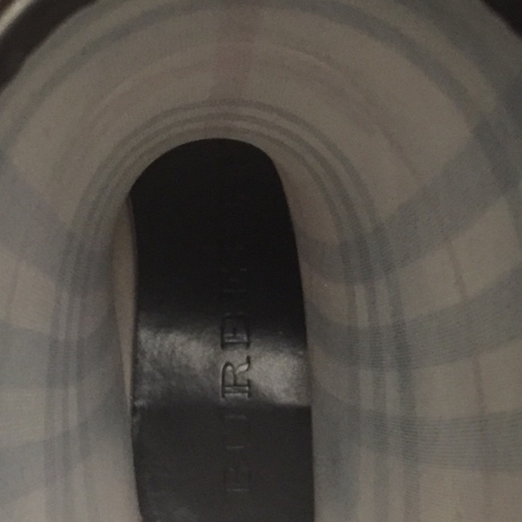 Burberry rain boots - Picture 3 of 3