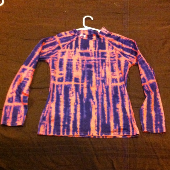 Girls youth Under Armour cold gear shirt