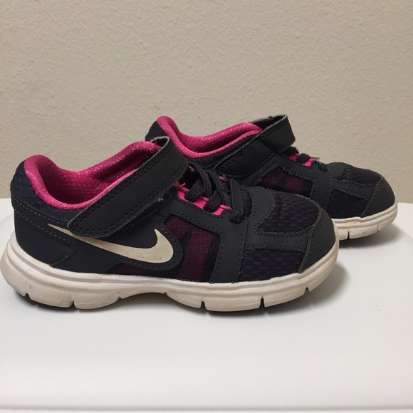 Girl's Nike sneakers