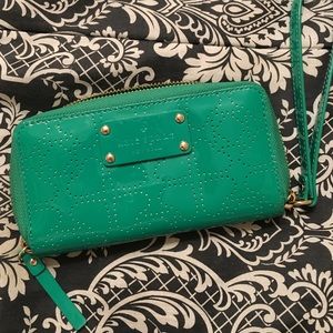 Green Kate spade wristlet