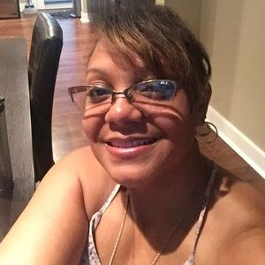 Meet your Posher, Deadria