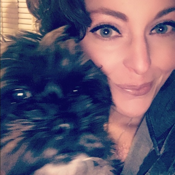 Meet your Posher, Amanda - Picture 6 of 7