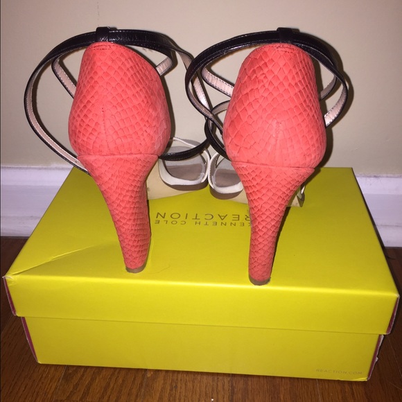 Guess Color-Block heels - Picture 2 of 3