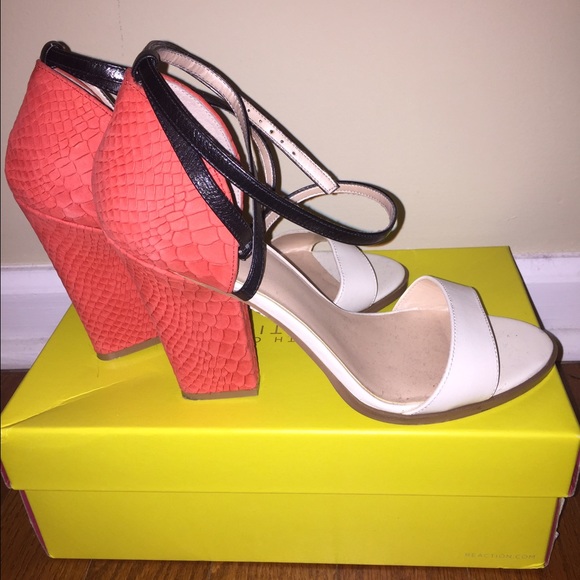 Guess Color-Block heels - Picture 3 of 3