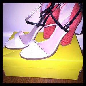 Guess Color-Block heels