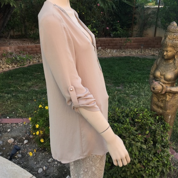 TUNIC TOP W/ V Neck  L/S accent with 1/2 pearls - Picture 2 of 4