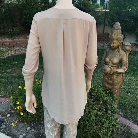 TUNIC TOP W/ V Neck  L/S accent with 1/2 pearls - Picture 3 of 4