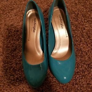 Comfort plus aqua blue heels