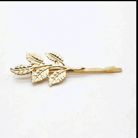 🎉Host Pick X2🎉New gold color leaf pins - Picture 3 of 3
