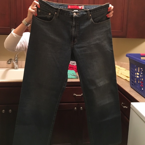 Men's Guess brand jeans - Picture 2 of 4