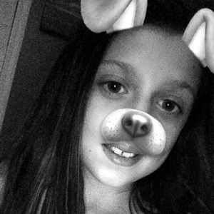 Meet your Posher, Elise