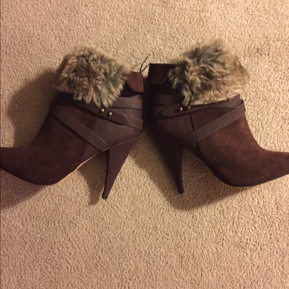 🔴LAST PAIR- Express Booties Size 9 - Picture 2 of 4