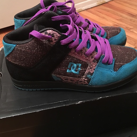 Sneaks