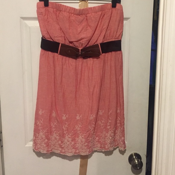 Pink cotton strapless dress