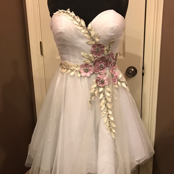 Terani Couture Prom Dress - Picture 6 of 7