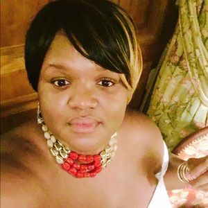 Meet your Posher, Stacy