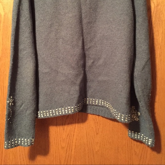 Snowflake sweater - Picture 4 of 4