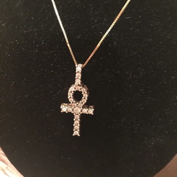 10k Uhnk .625 ct pendant 10k 22 inch Box Chain - Picture 3 of 3