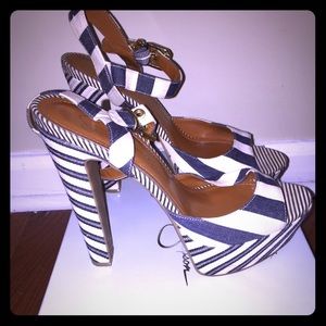 Striped platform sandals