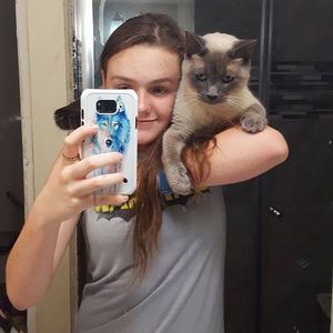 Meet your Posher, Caitlyn