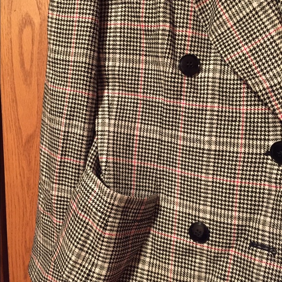 Blazer - Picture 3 of 3
