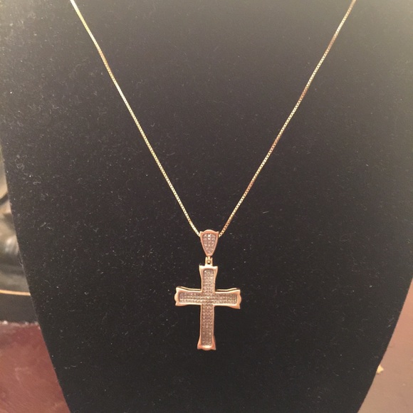 10k cross .575ct  pendant 10k 22 inch Box Chain - Picture 1 of 3