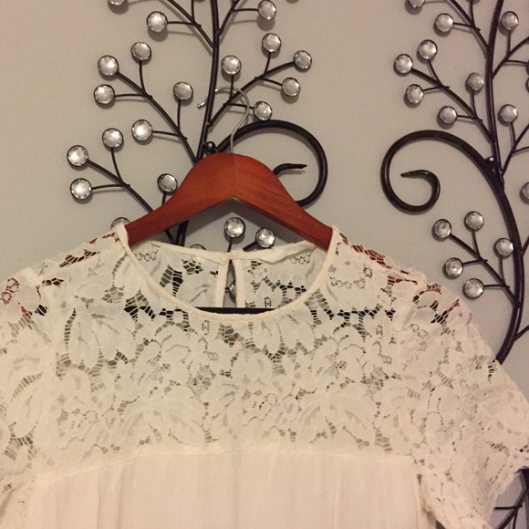 SOLD!!! H&M cream dress - Picture 2 of 3